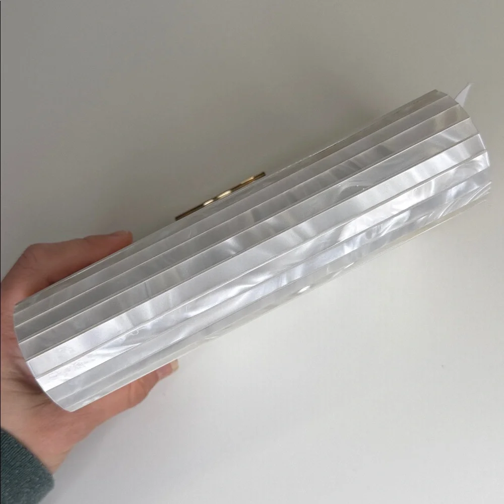 NWT MICHAEL Michael Kors Barbara Medium Envelope purse optic white - Picture 4 of 10